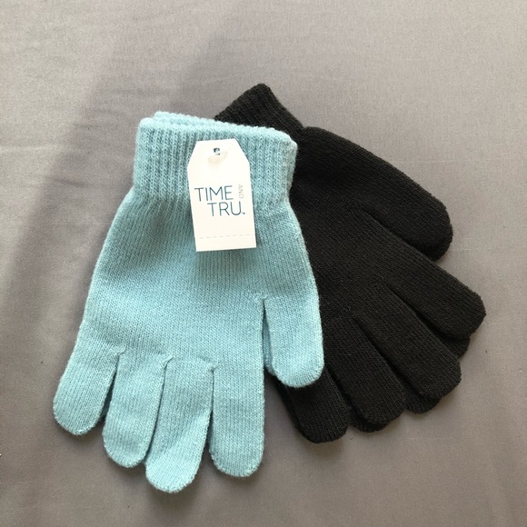 4 pairs Time and Tru Winter Gloves - Picture 2 of 4
